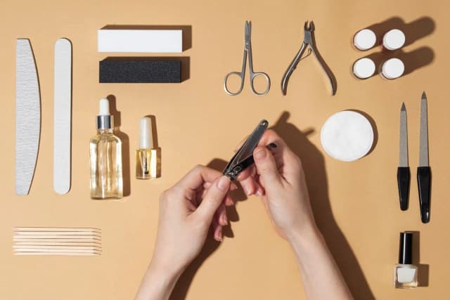 Co potrzebuje do zrobienia paznokci hybrydowych? Kluczowe akcesoria i porady Co potrzebuje do zrobienia paznokci hybrydowych? Kluczowe akcesoria i porady
