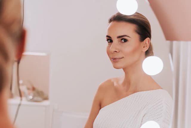 Czym zmywać makijaż domowe sposoby, które naprawdę działają? Czym zmywać makijaż domowe sposoby, które naprawdę działają?